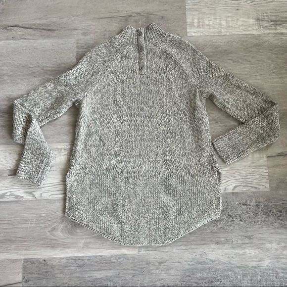 Max Studio button back turtleneck sweater - Picture 3 of 9